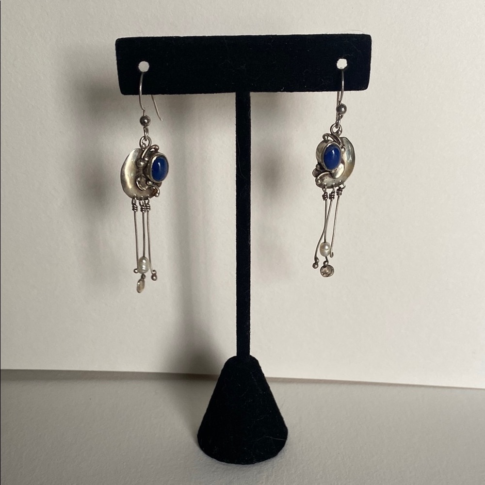 Silver earrings with Lapis and Pearls.